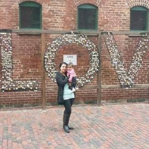 Meet your Posher, Carolina